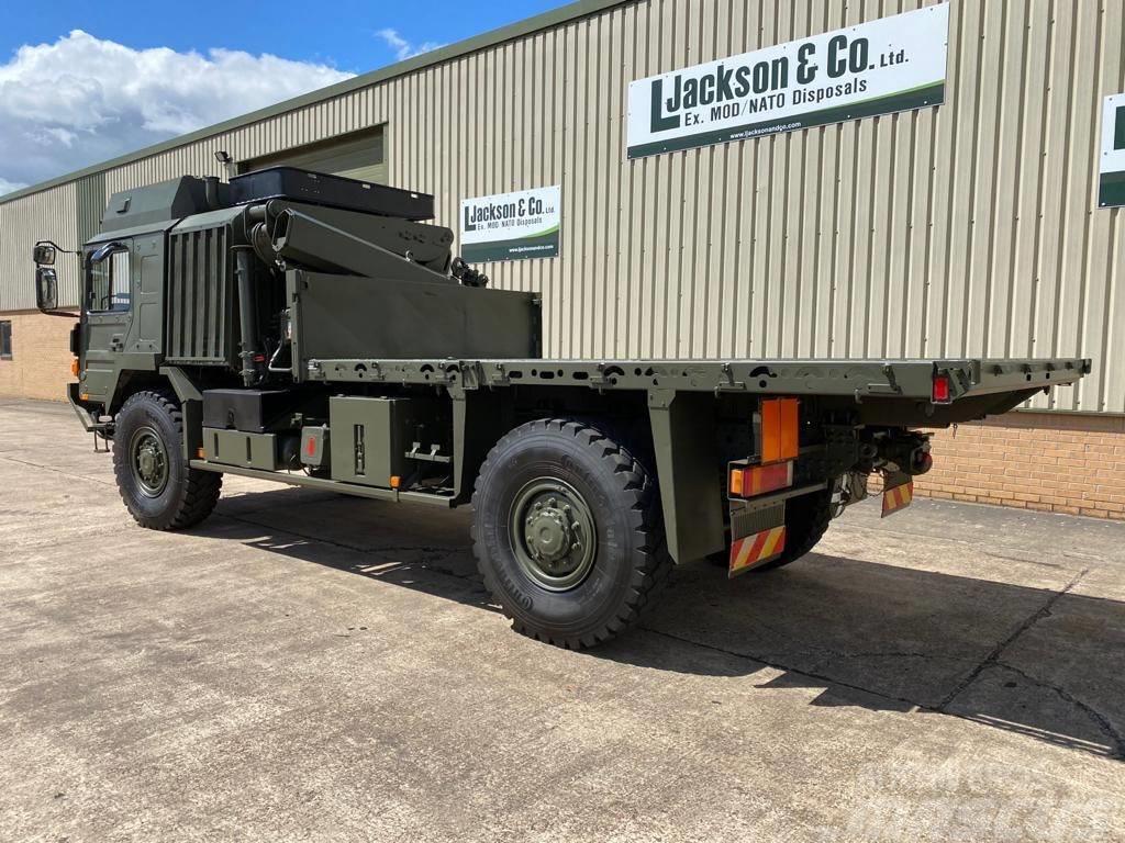 MAN 18.330 4x4 Crane Truck Ex Military Vlakke laadvloer met kraan