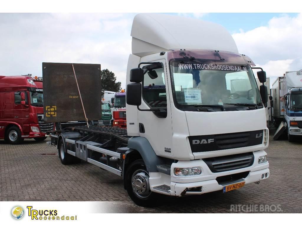 DAF LF 55 .220 + EURO 5 + DHOLANDIA LIFT 12T Chassis met cabine