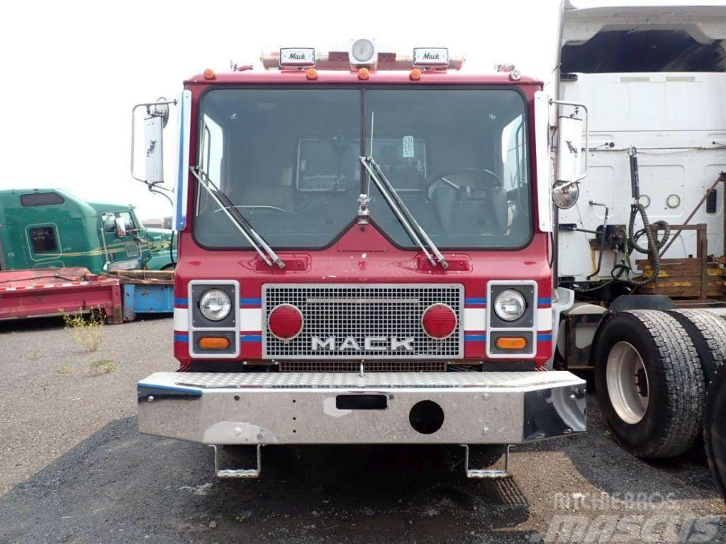 Mack MR686P Brandweerwagens