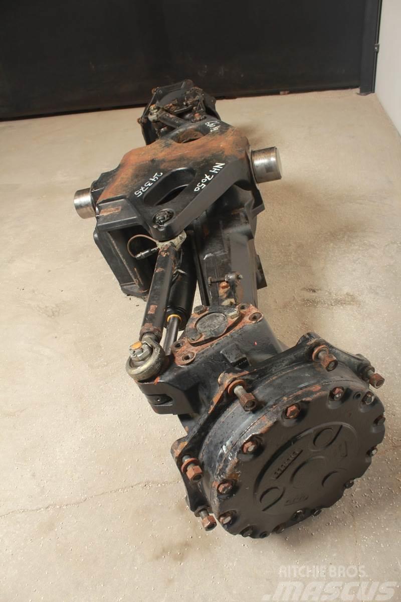 New Holland T7050 Disassembled front axle Transmissie