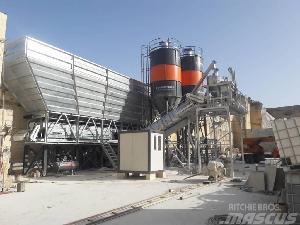 Constmach 100 M3/H Dry Type Concrete Batching Plant Menginstallaties