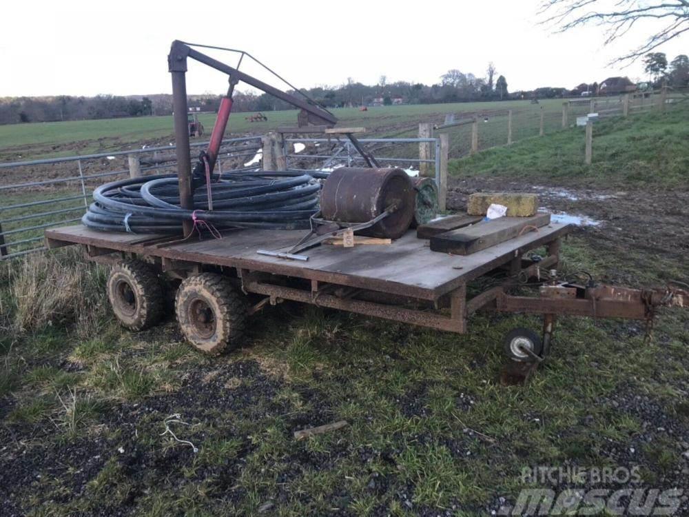  Flat bed trailer with a hydraulic crane Overige aanhangers