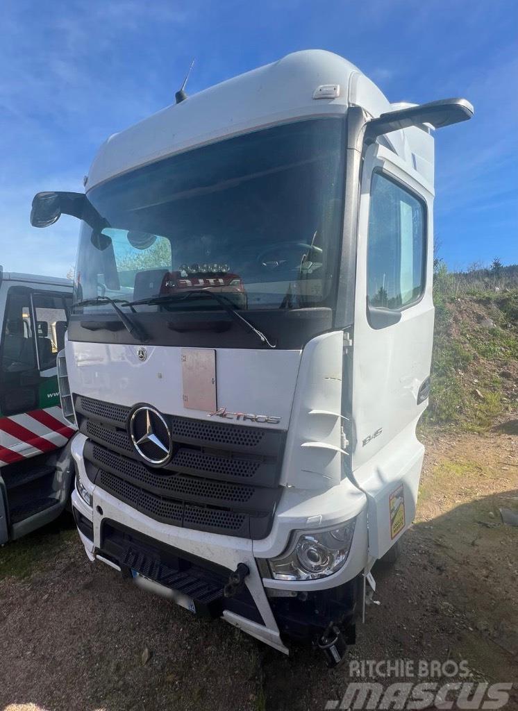 Mercedes-Benz Actros 1845 LS *ACCIDENTE*DAMAGED*UNFALL* Trekkers