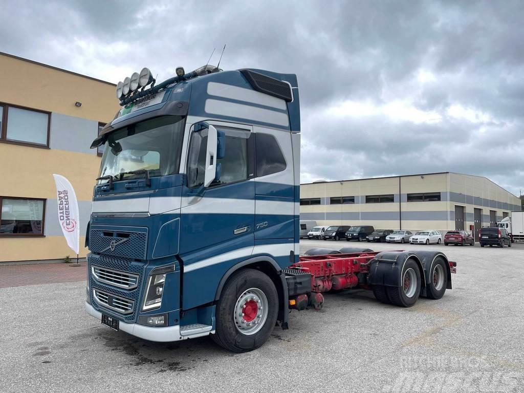Volvo FH750 6x4 EURO6 + RETARDER + PTO + 9T FRONT AXLE Chassis met cabine