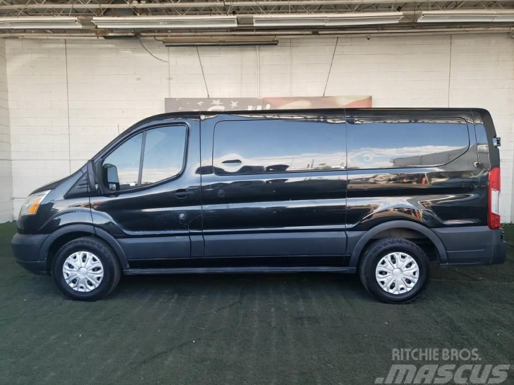 Ford Transit-150 Anders