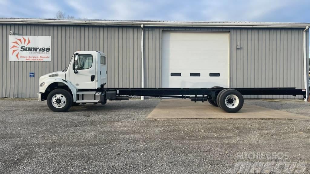 Freightliner M2 Chassis met cabine