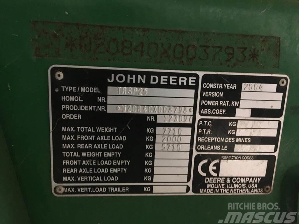 John Deere TRSP25 Getrokken spuitmachines
