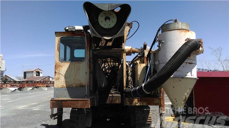 Ingersoll Rand DM25 SP Drill Rig - Crawler Surface drill rigs