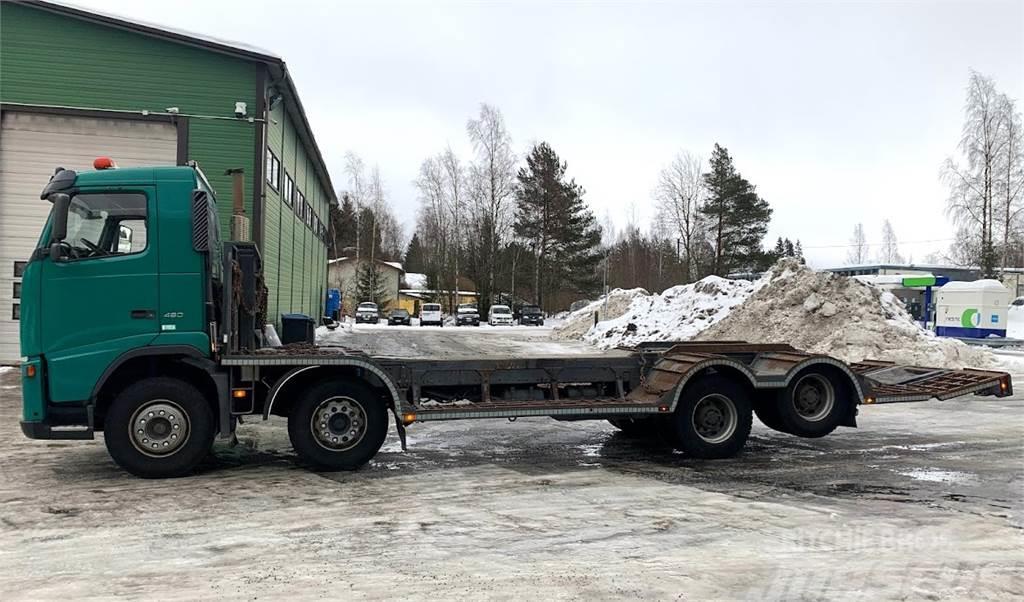 Volvo FH12-460 8x4 Vrachtwagens voor bosbouwmachines
