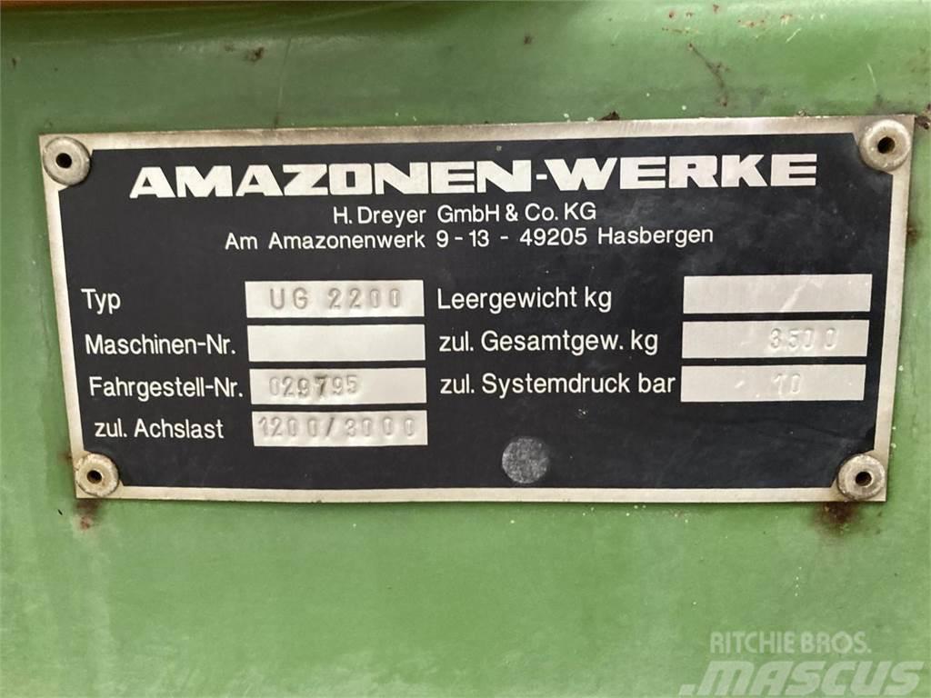 Amazone UG 2200 Getrokken spuitmachines