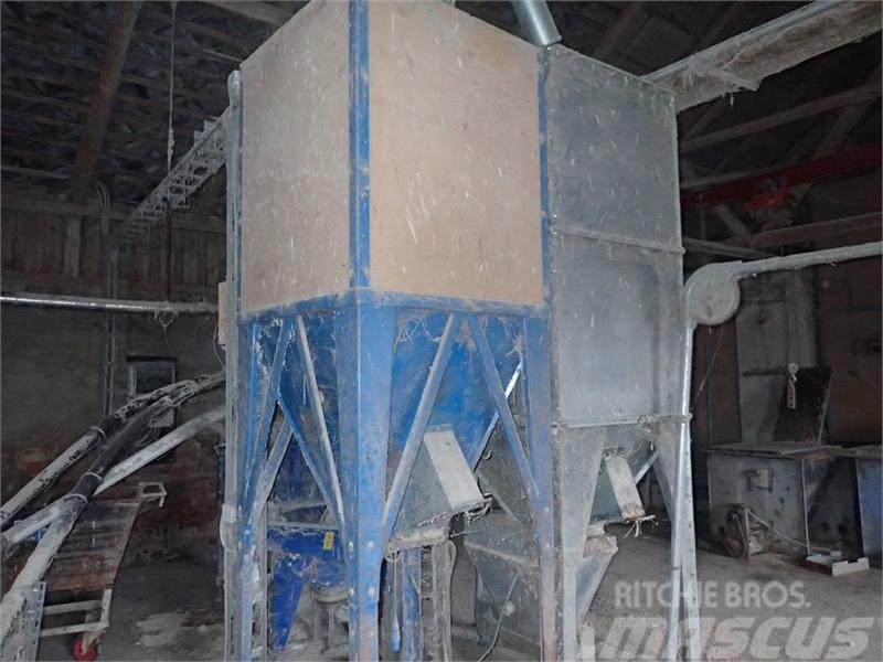  - - -  Færdigvarer siloer fra 1-2 ton Uitkuilmachines