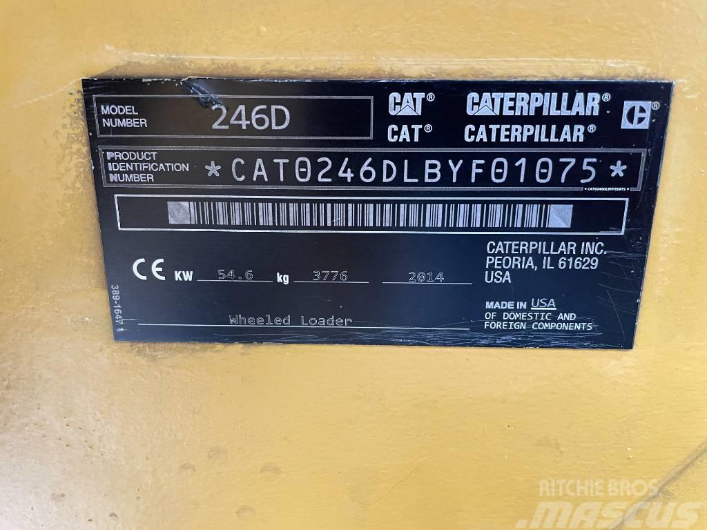 CAT 246D HF Schrankladers