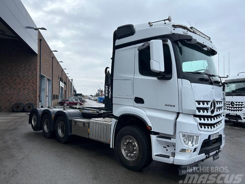Mercedes-Benz Arocs 3253 8x4 Joab Lastväxlare Vrachtwagen met containersysteem