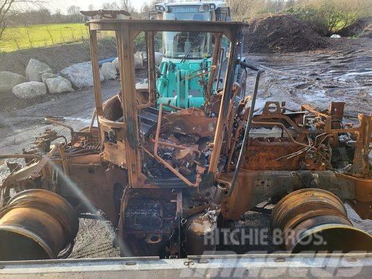 JCB Fastrac 4220     differntial Chassis en ophanging