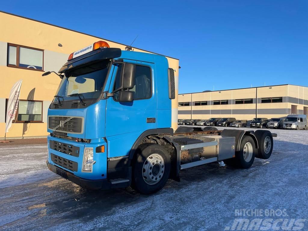 Volvo FM330 6x2*4 EURO5 Chassis met cabine