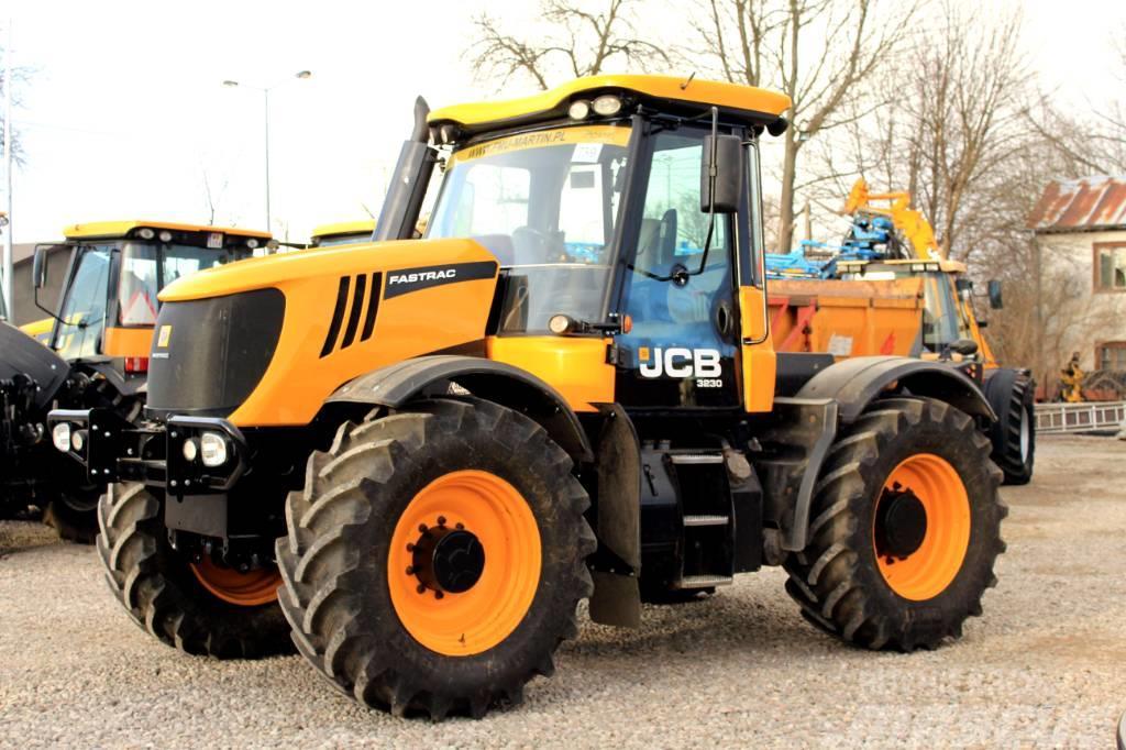 JCB Fastrac 3230 XTRA Tractoren