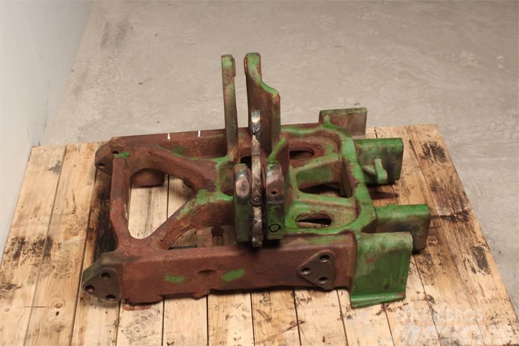 John Deere 6620 Front axle support Chassis en ophanging