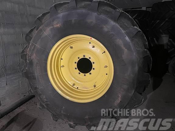 Ukjent merke Michelin machxbib 800/70r38 og 600/70 Tractoren
