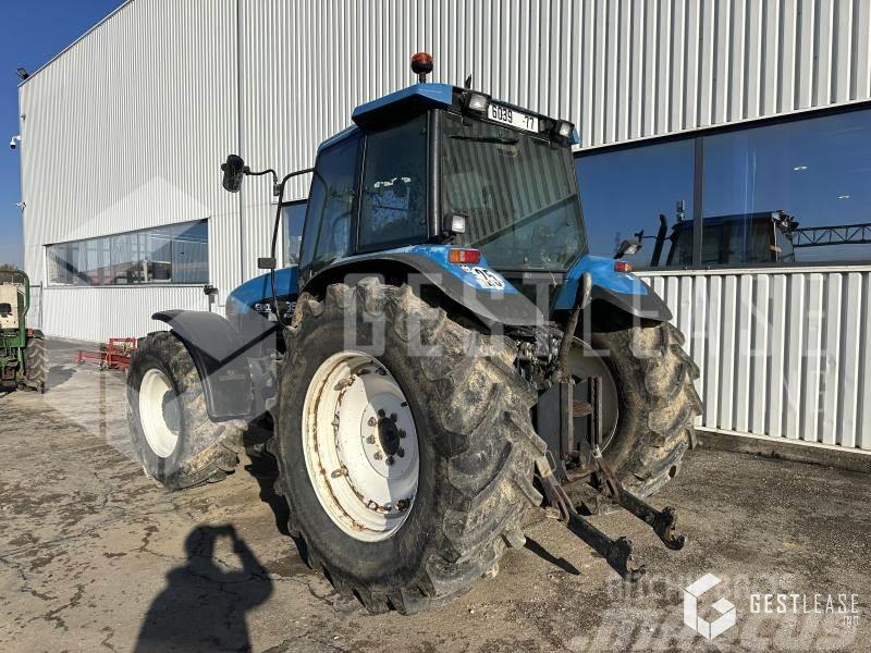 New Holland FORD 8560 Tractoren