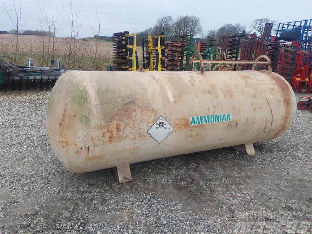 Agrodan Ammoniaktank 3200 kg Brandstof-en toegevoegde tanks