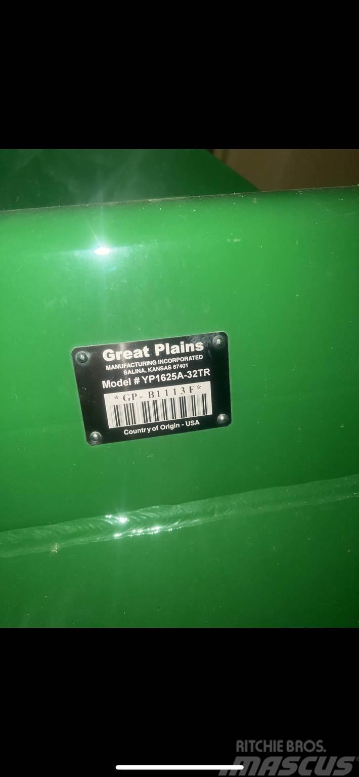 Great Plains YP1625A-32TR Plantmachines