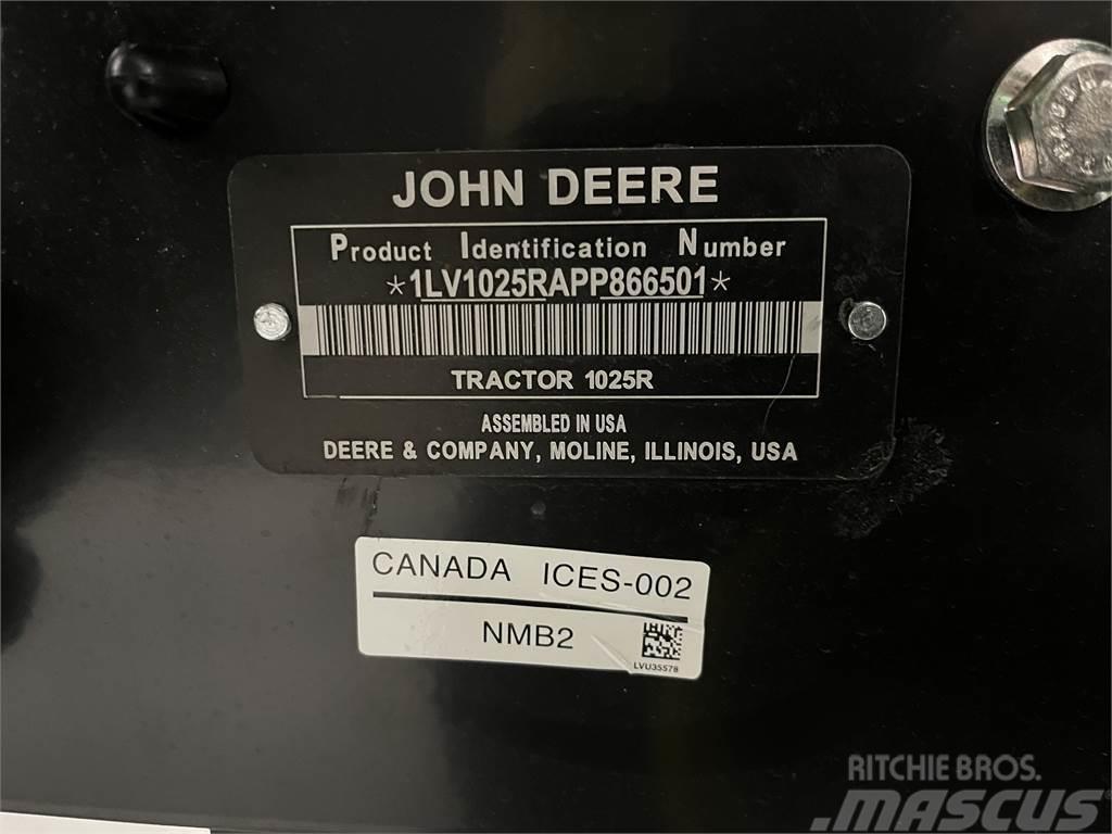 John Deere 1025R Compacttrekkers