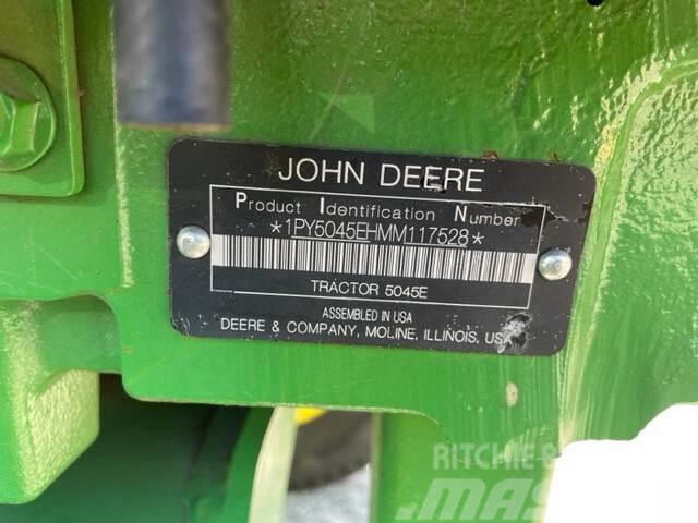 John Deere 5045E Tractoren