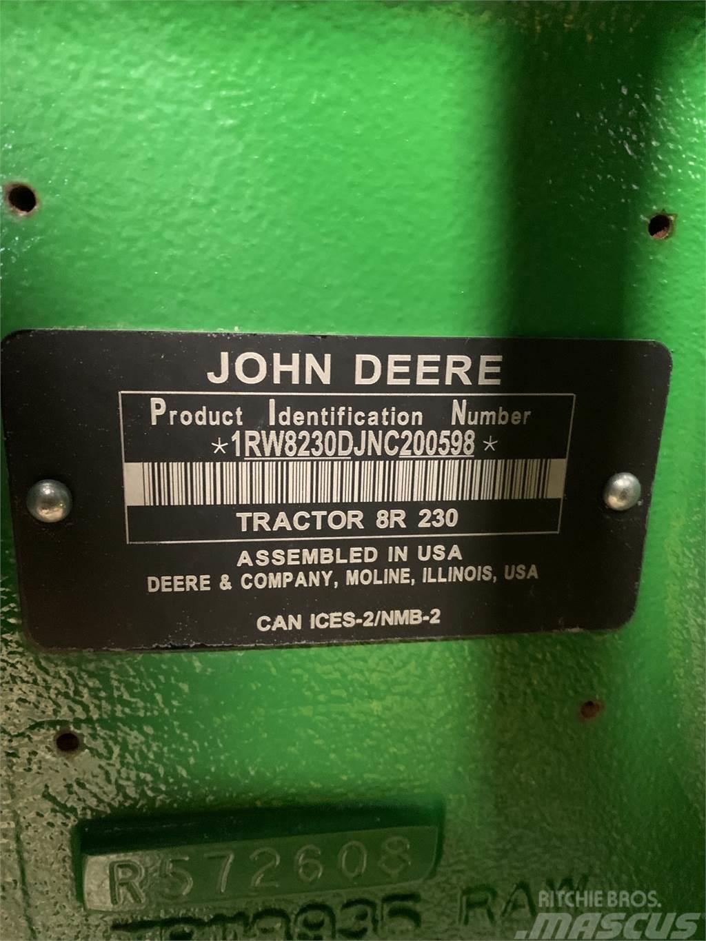 John Deere 8R 230 Tractoren