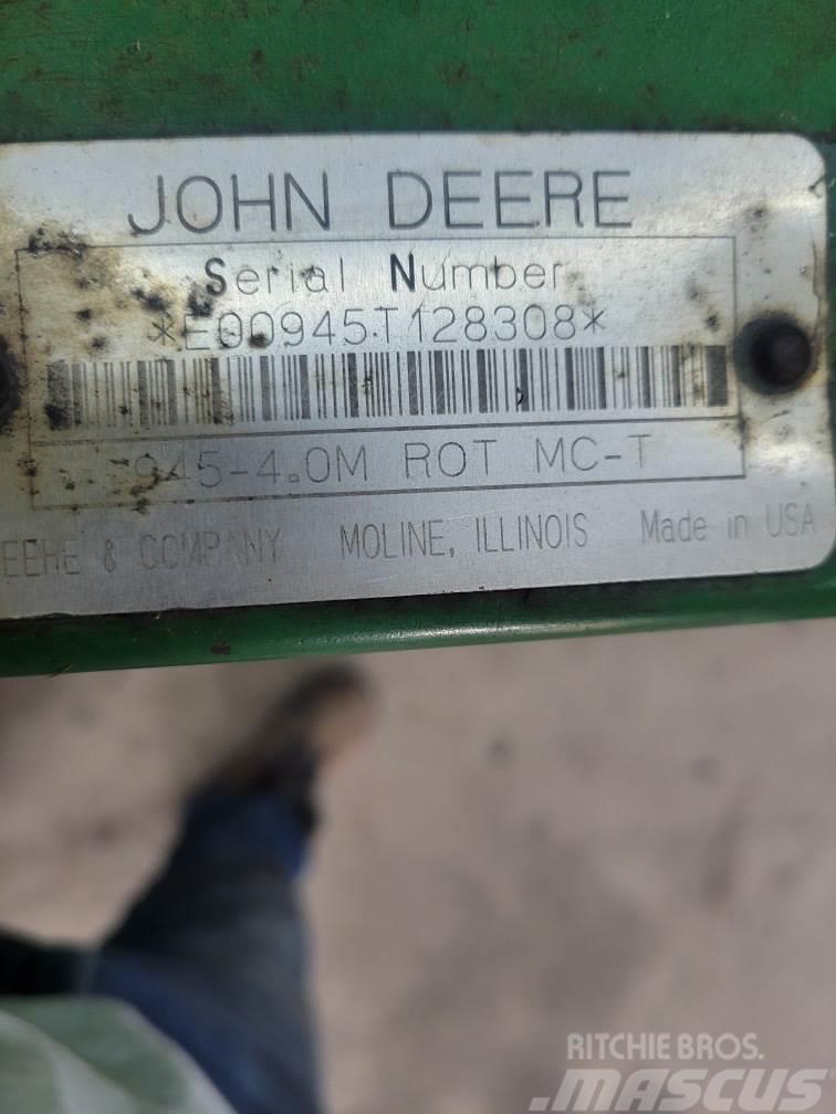 John Deere 945 Maaikneuzers
