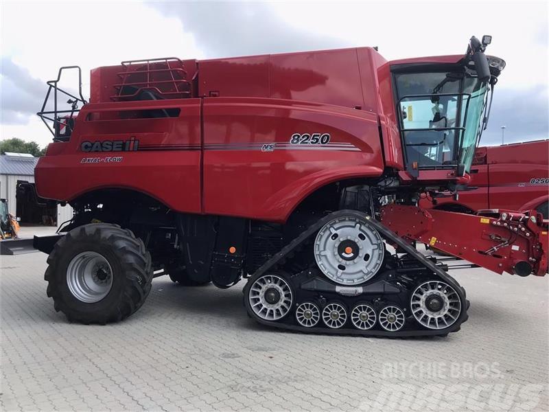 Case IH AXIAL-FLOW 8250 Bælter tracks 4WD Maaidorsmachines