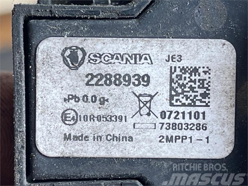 Scania  PRESSURE VALVE 2288939 Radiatoren