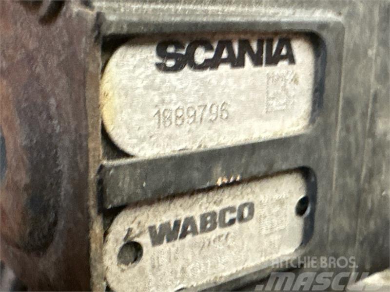 Scania  VALVE BLOCK SOLENOID VALVE 1889796 Radiatoren