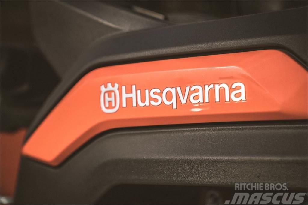 Husqvarna Zero Turn Z448 Overige terreinbeheermachines