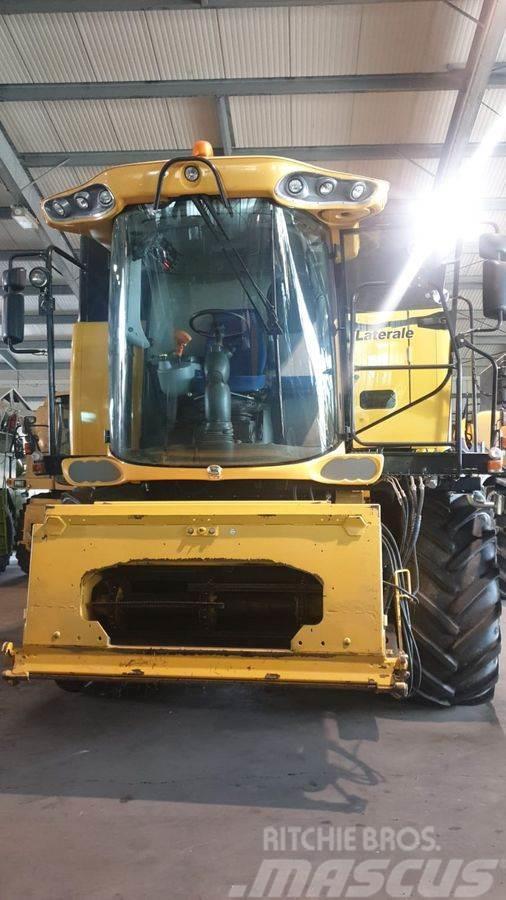 New Holland CSX7060 Laterale Maaidorsmachines