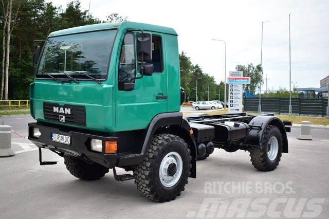 MAN L2000 4x4 OFF ROAD CHASSIS CAMPER !! Chassis met cabine