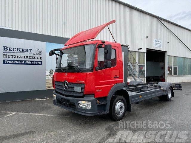 Mercedes-Benz Atego 1224 L*Fahrgestell*3 Sitze*AHK*RS 4,8m* Chassis met cabine