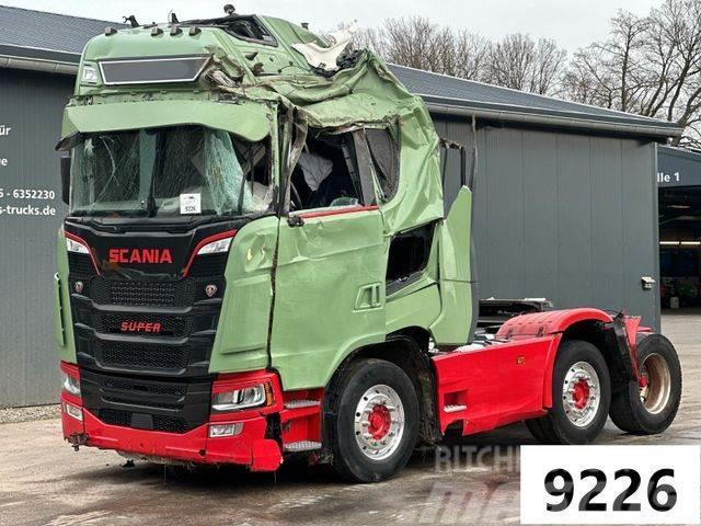 Scania S650 V8 Euro6 6x2 *Unfallschaden Trekkers