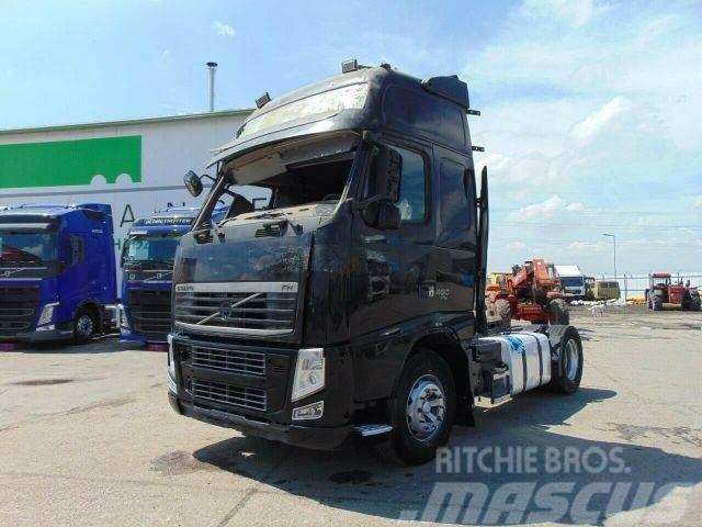 Volvo FH 13.460, automatic,damaged cabine, EEV, 931 Trekkers