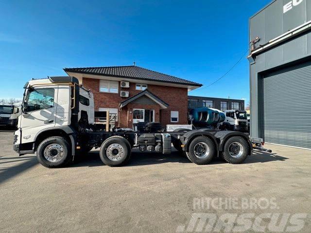 Volvo FMX 500 8x4 Chassis met cabine