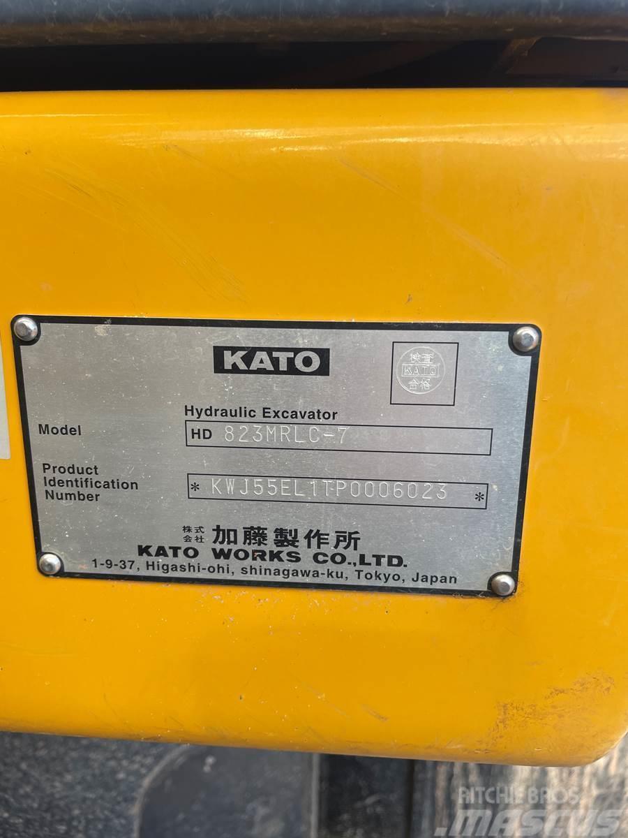 Kato HD823MRLC-7 Rupsgraafmachines