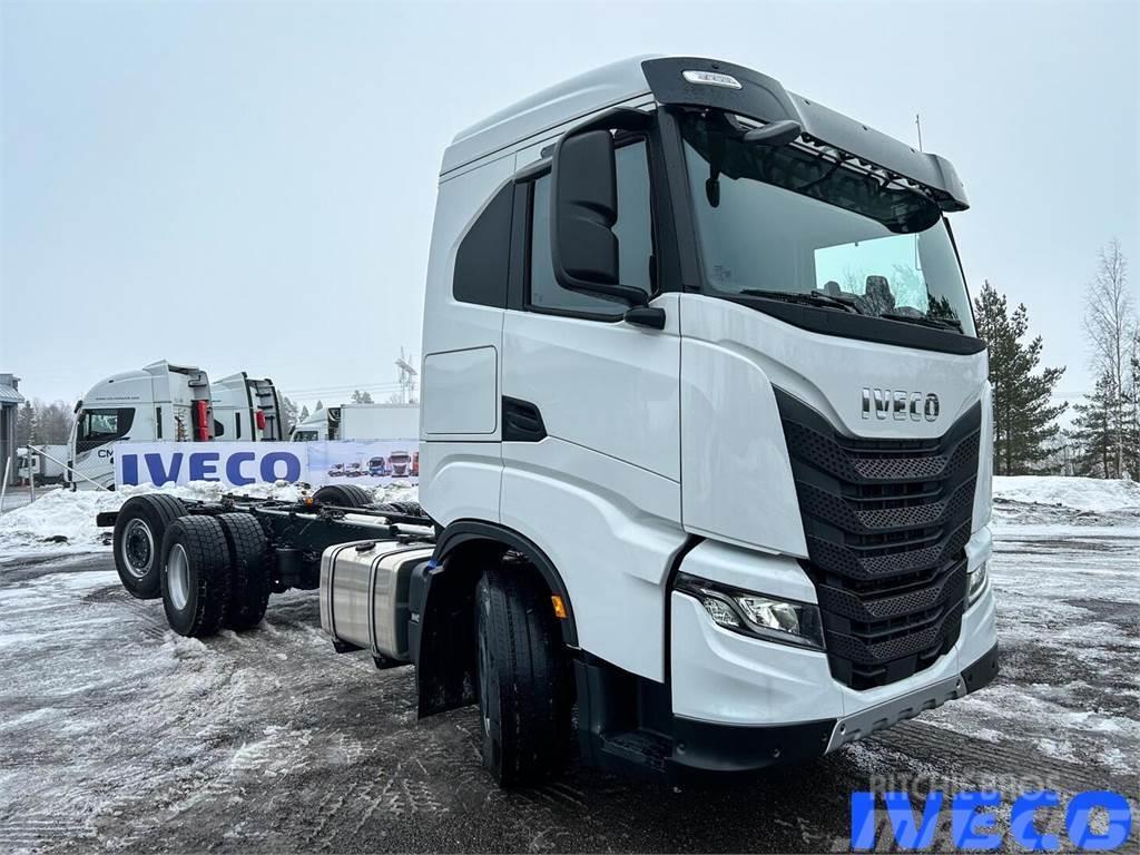 Iveco X-WAY Chassis met cabine