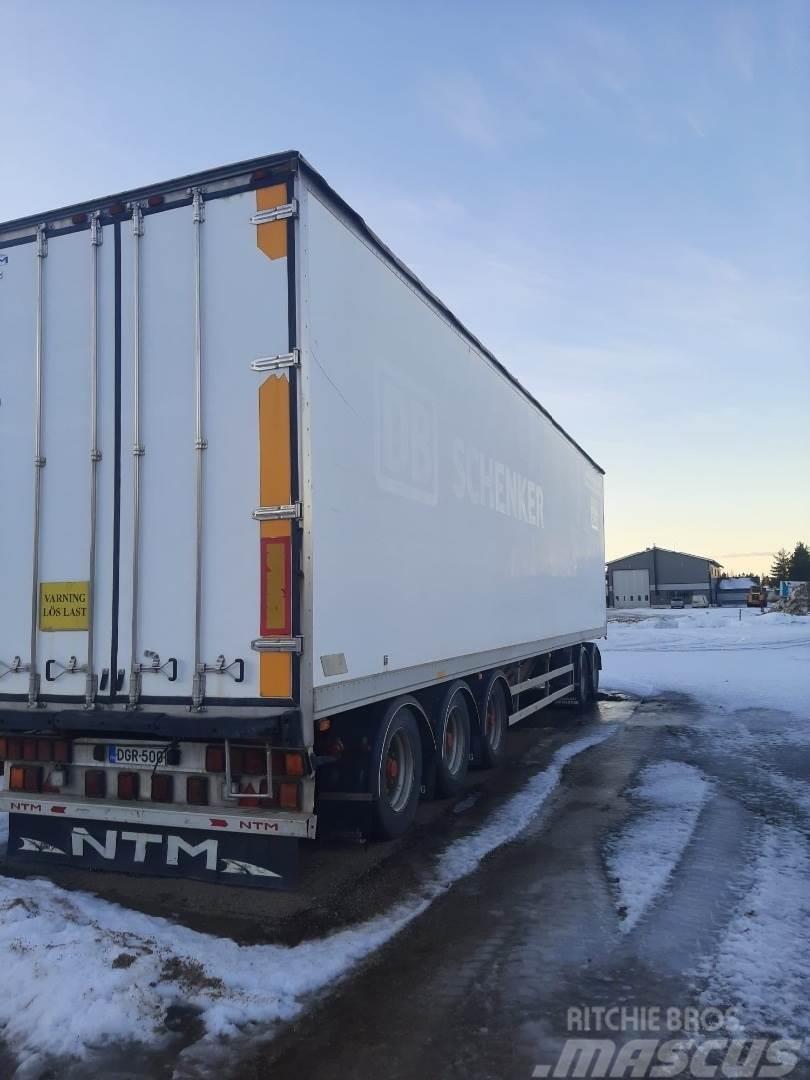 NTM 12,5 M KOKOSIVUNAUKEAVA Gesloten opbouw trailers