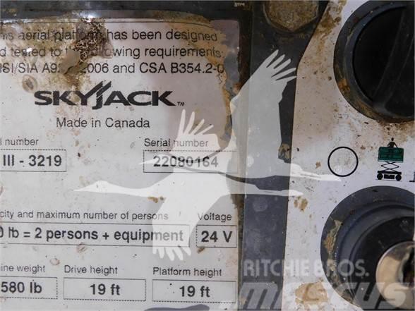 SkyJack SJIII3219 Schaarhoogwerkers