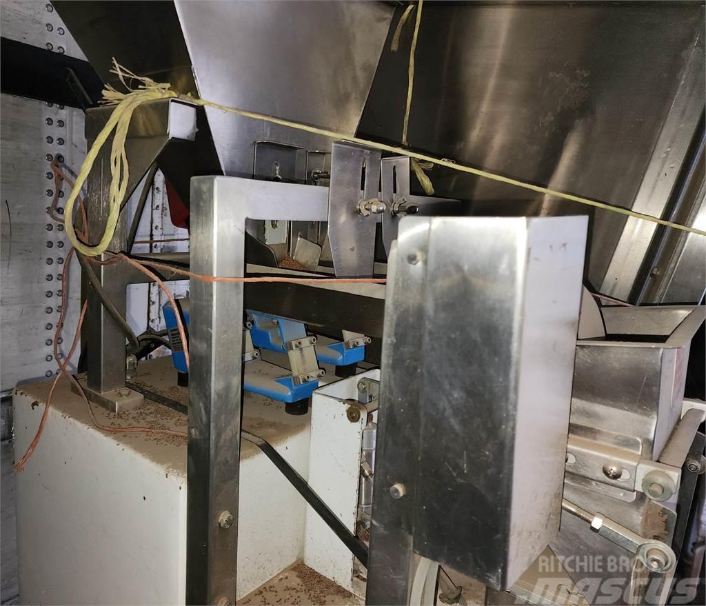 WEIGHPACK PAXIOM AEF-1 Vibratory Scale Anders