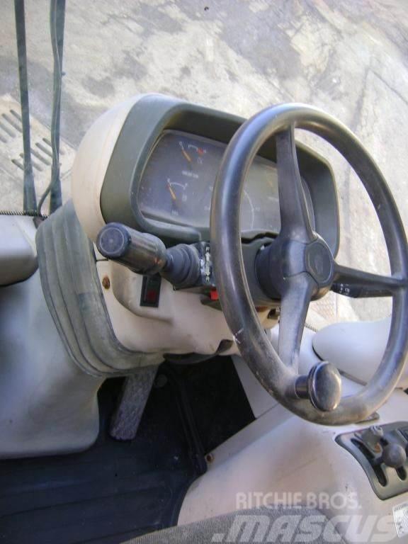 Fiat-Kobelco W 130 Evolution Cabine en interieur