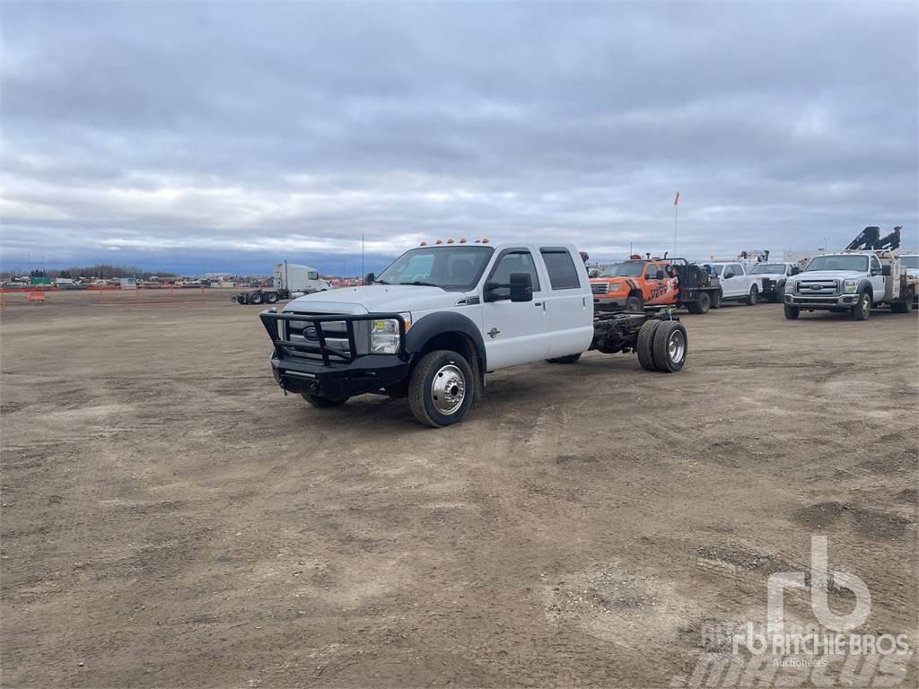 Ford F-550 Chassis met cabine