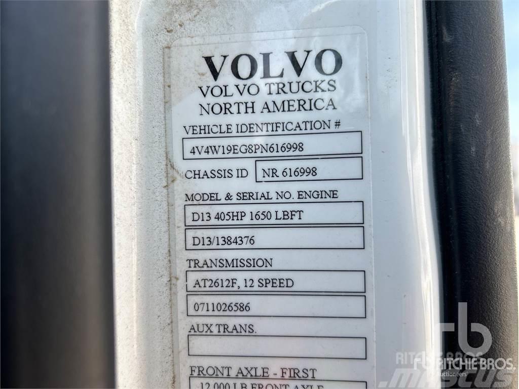 Volvo VNR Trekkers