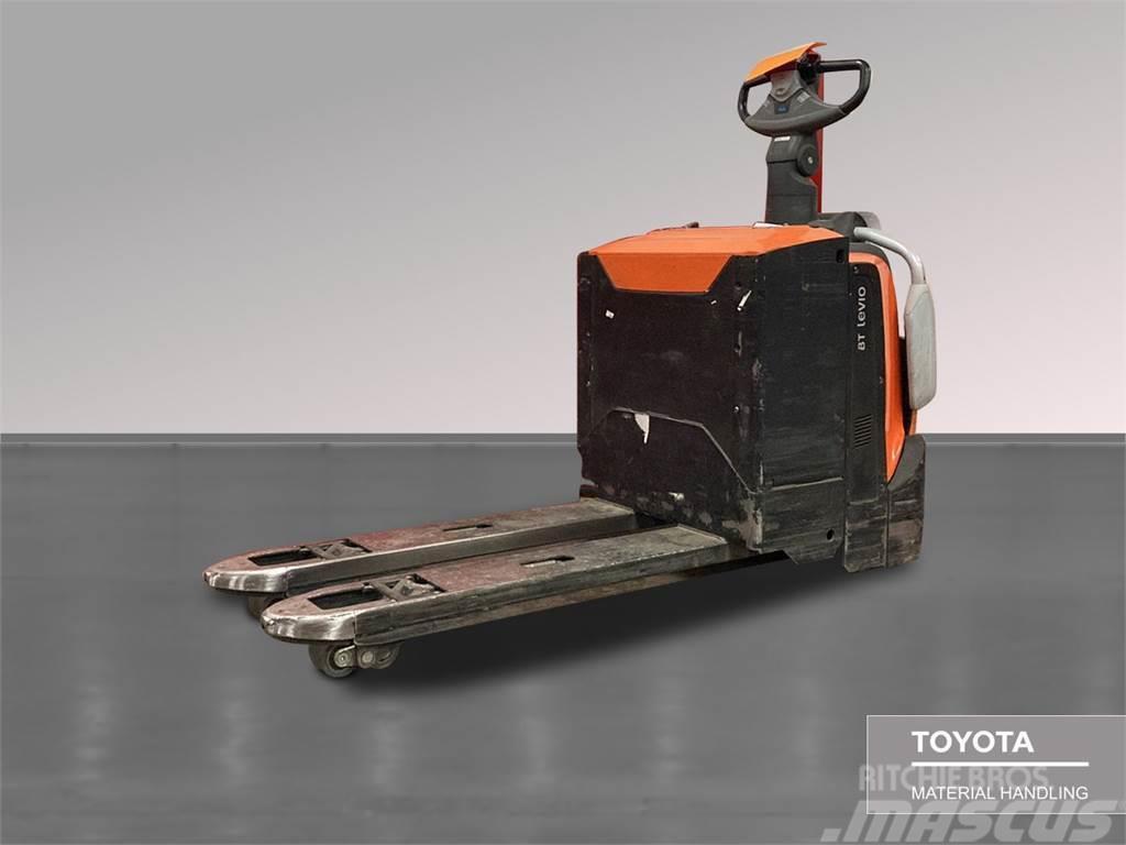 Toyota LPE220 Meerij pallettruck met platform