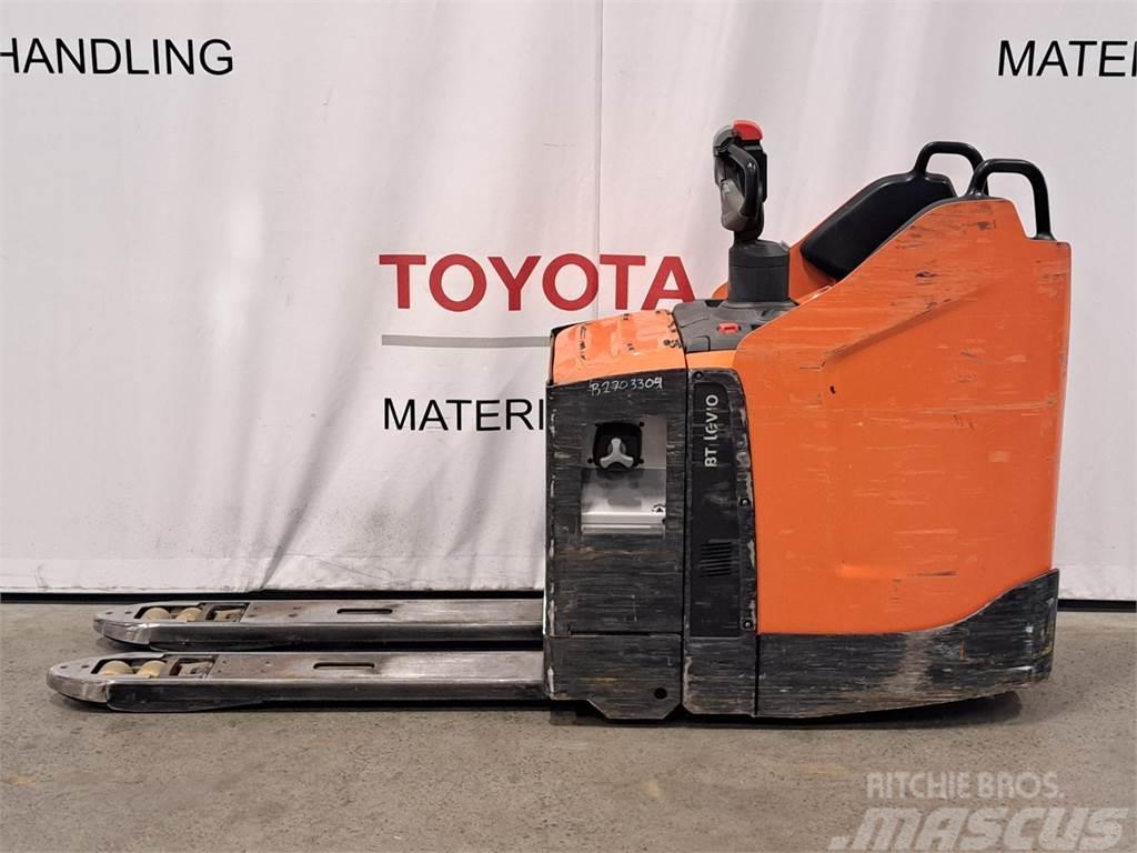 Toyota LPE220 Meerij pallettruck met platform