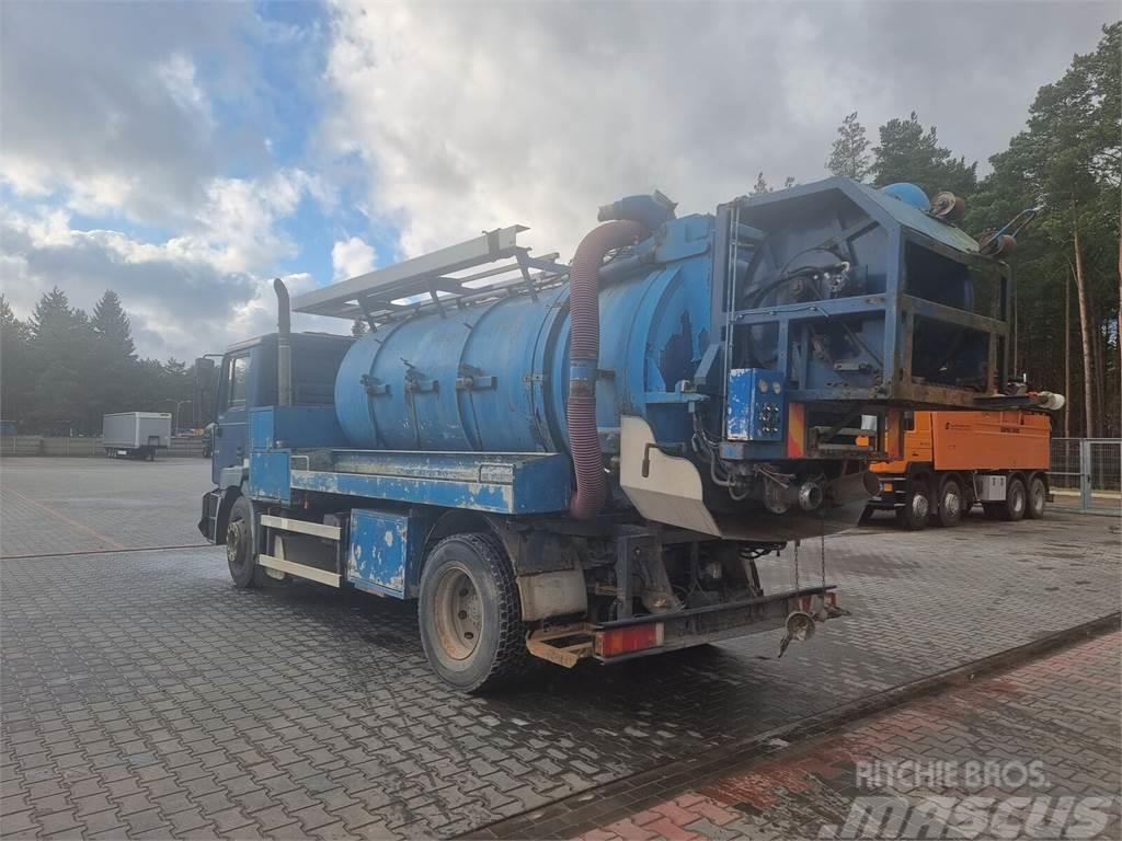 MAN WUKO ELEPHANT FOR DUCT CLEANING Utiliteitsmachines